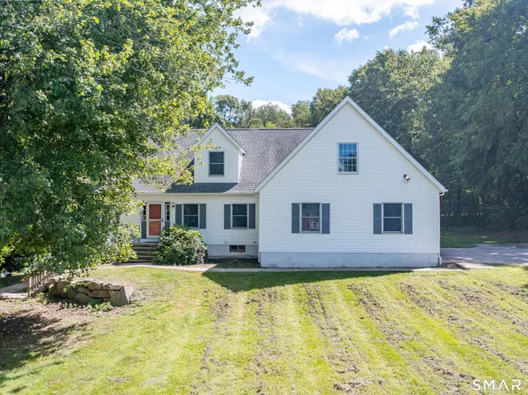 11 Lochdale Drive, Montville, CT 06370