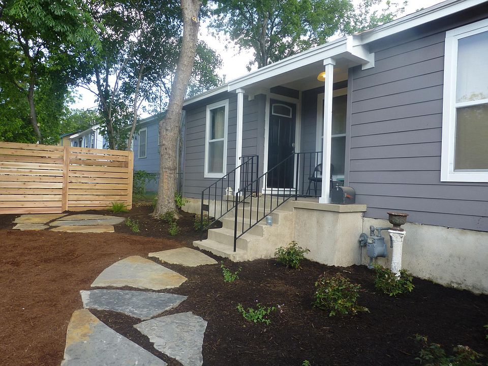 Front of 2933 Higgins St when the pavers were first installed.