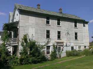 40 Rock St, Glen Lyon, PA 18617