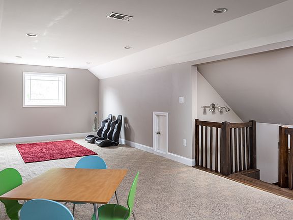 5th image of 211 Parkside Cir