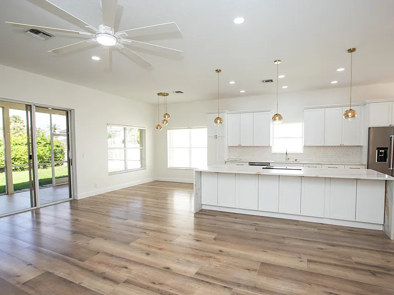 10881 La Salinas Cir — Photo 15