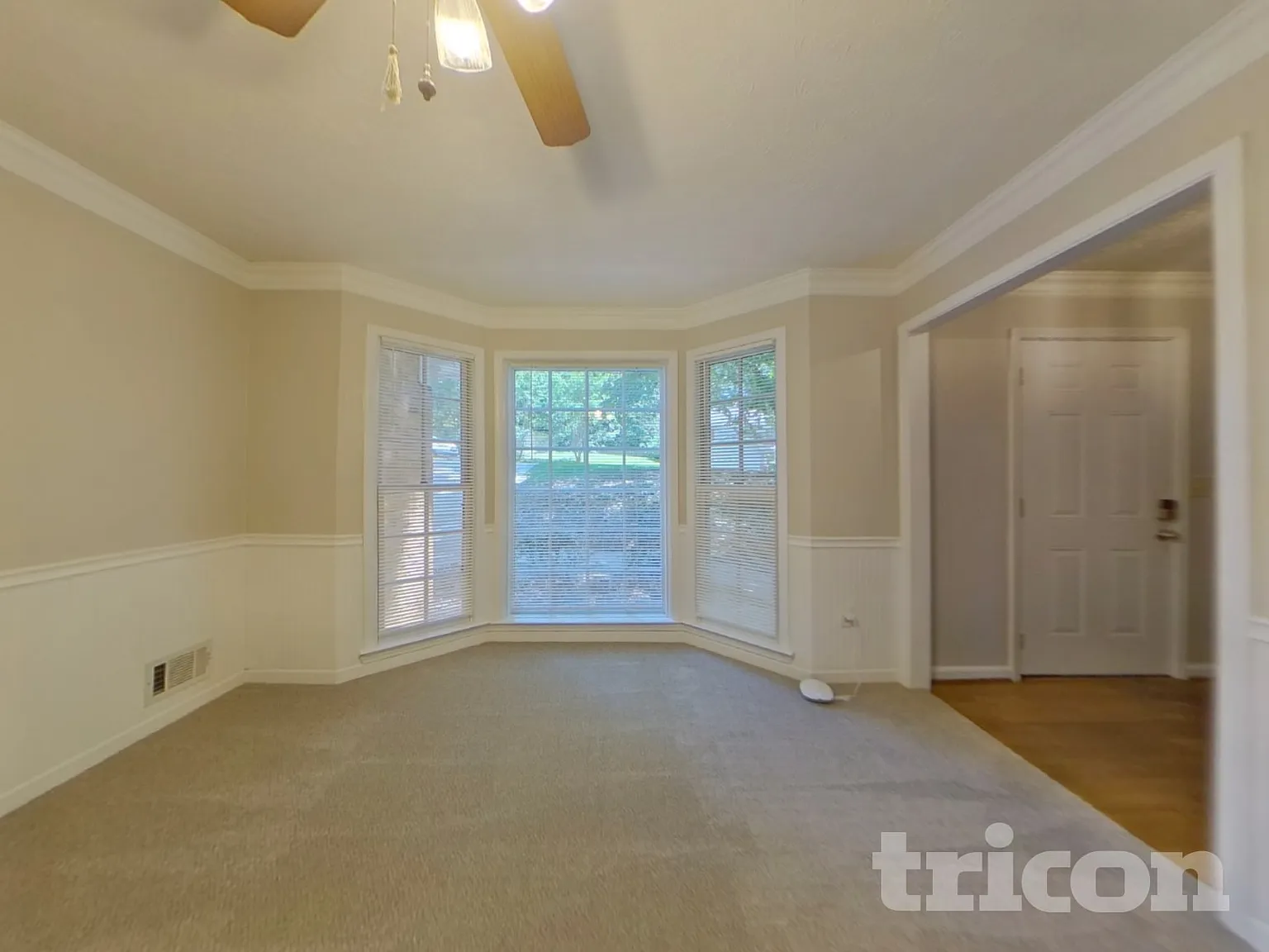 325 Ridge Ct Roswell GA — Photo 4