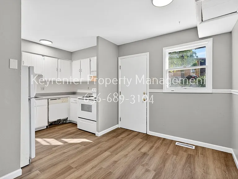 3313 Droste Rd — Photo 6