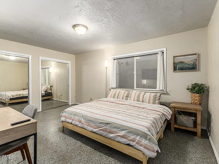 413 E Ellis Dr — Photo 30