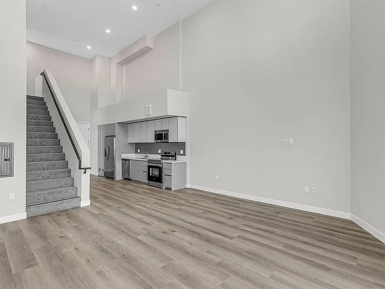 825 Coronado-Building — Photo 81
