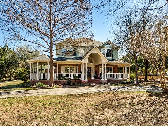 2nd image of 520 Ashwood Ln