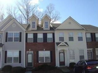 1424 Penhurst Dr, Lawrenceville, GA 30043