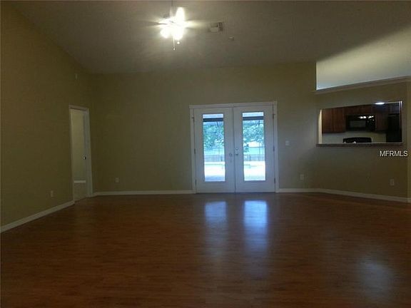 2nd image of 8133 Greenside Ln
