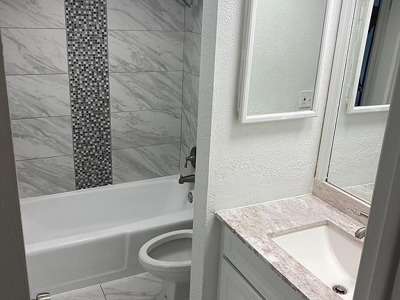 4th image of 145 Picardy Villa Cir APT 201