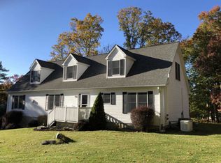 181 Van Auken Hill Rd, Milford, PA 18337