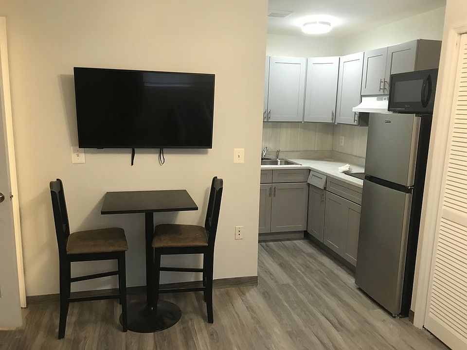 1st image of 37 Arion Pl APT 1