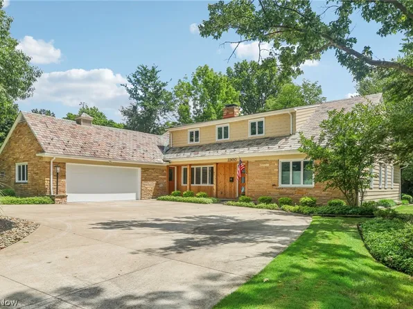 22450 Shaker Blvd, Shaker Heights, OH 44122