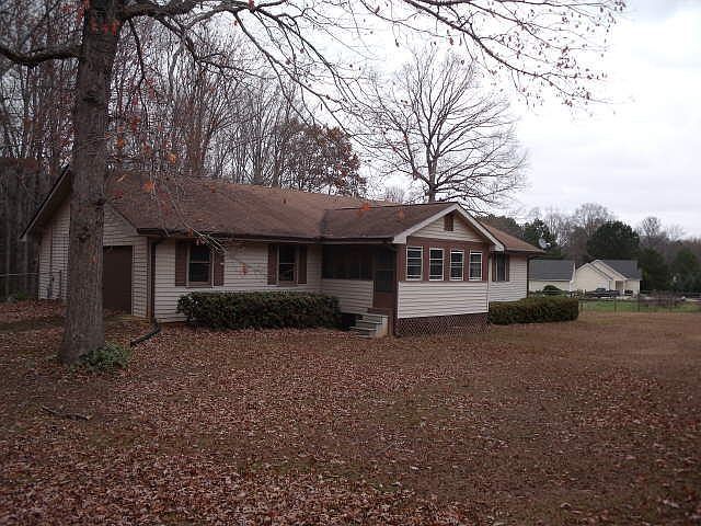 1st image of 639 Harris Dr