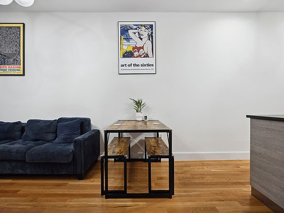5th image of 153 Chauncey St APT 3B