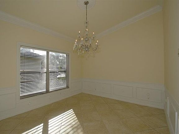 4th image of 9177 Cove Point Cir