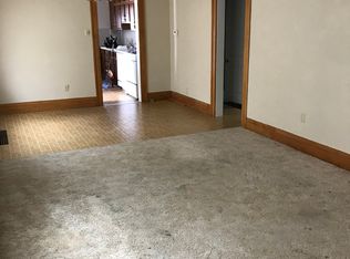 301 Bertch Ave, Waterloo, IA 50702