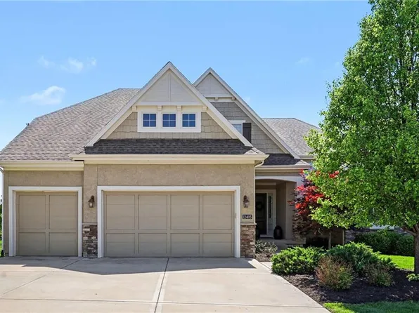 12405 W 162nd St, Overland Park, KS 66062