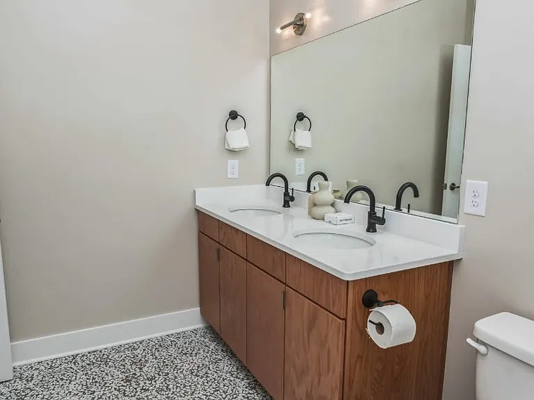 1310 Lischey Ave #201 — Photo 10