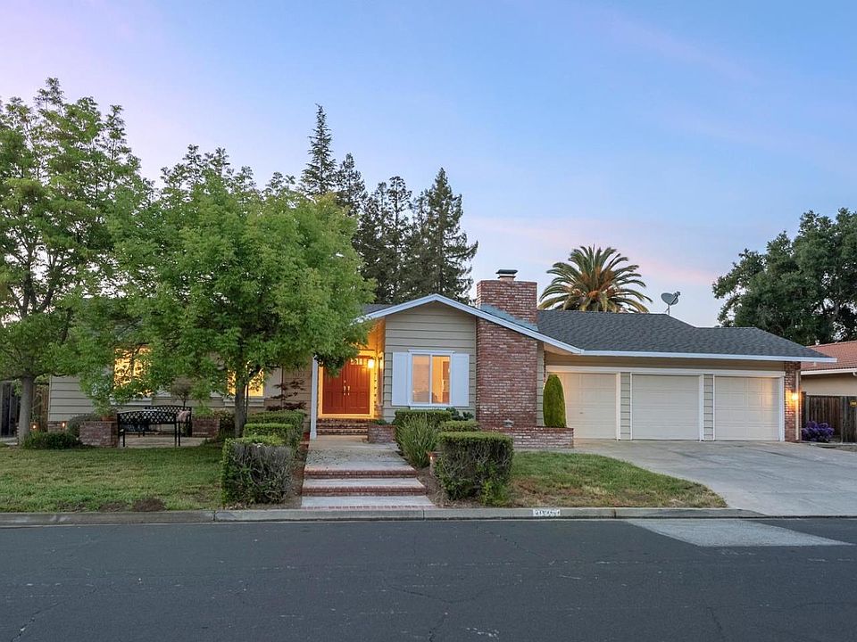 1st image of 20353 Williamsburg Ln