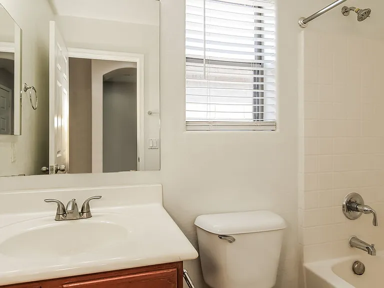 2431 W Gaby Rd — Photo 14