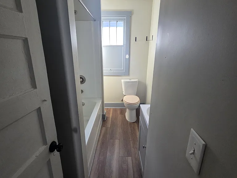 915 S 10th St — Photo 5