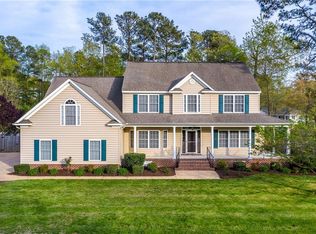 907 Water Fowl Dr, Yorktown, VA 23692