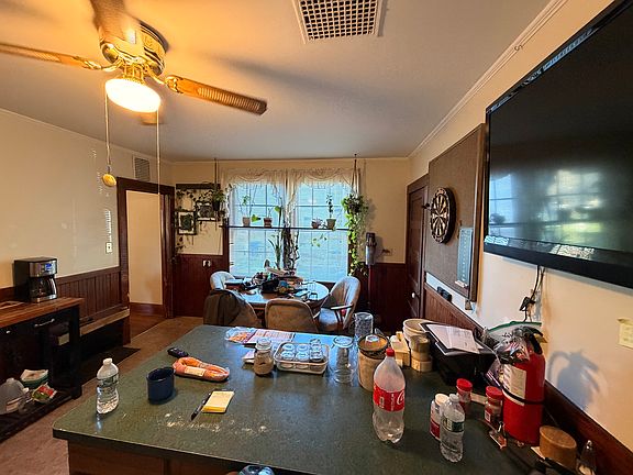 4th image of 164 Cooper Hill St Unit 164