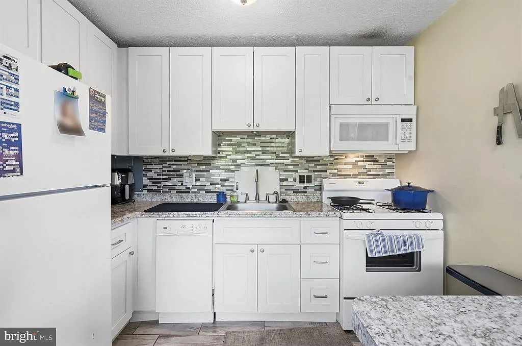 2 bed, 1030 sqft, $2,000 — Photo 4