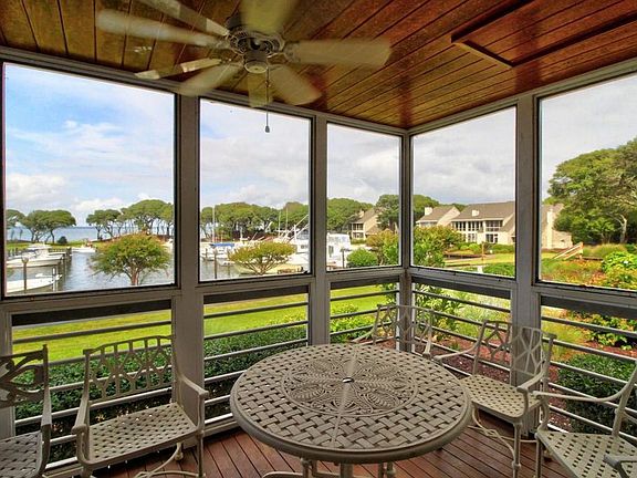 3rd image of 590 Marina Dr APT C3