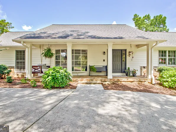 110 Thorne Ridge Trl, Fayetteville, GA 30214
