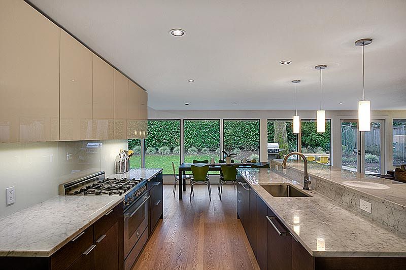 Kitchen and Dining 