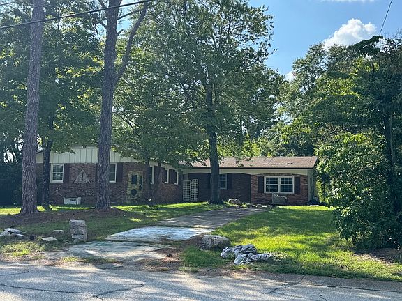 3rd image of 359 Summer Hill Rd