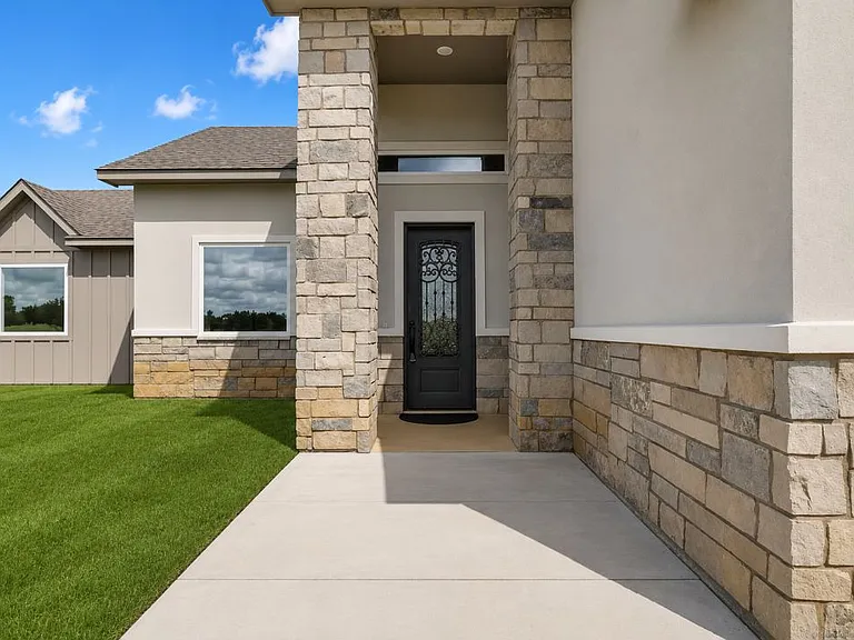 223 Vaughn Ln — Photo 37