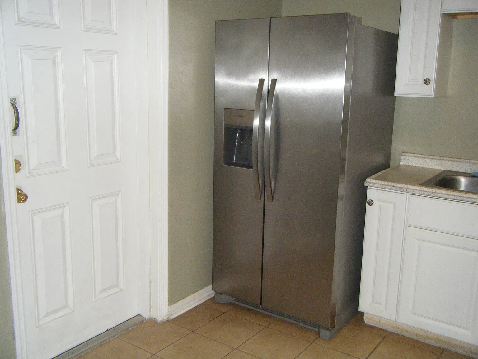 2 bed, 1147 sqft, $1,850 — Photo 2