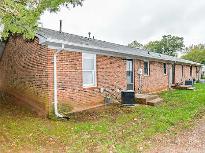 1128 McKinnon Dr — Photo 13