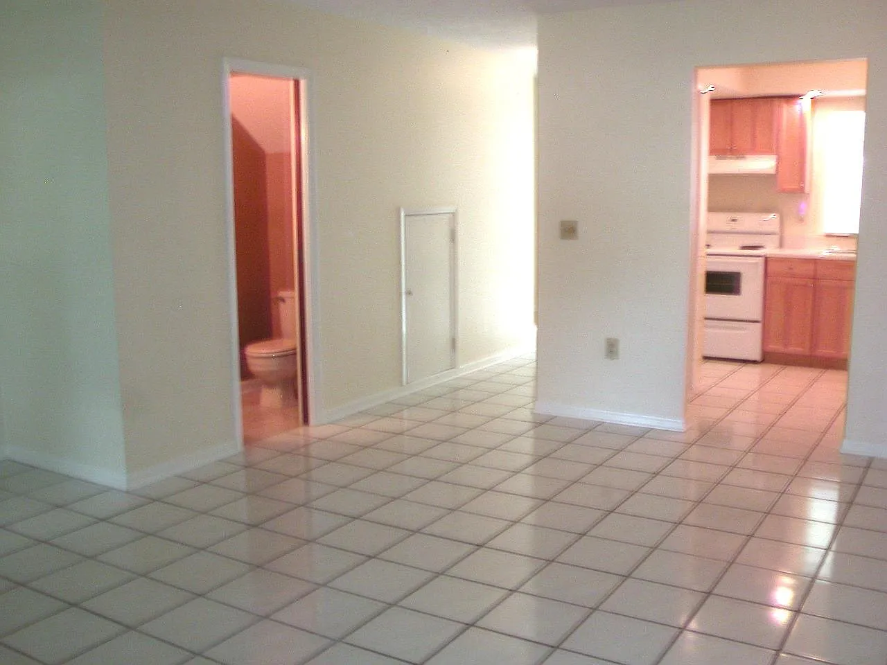 2 bed, 1.5 bath, 1400 sqft, $2,400 — Photo 3