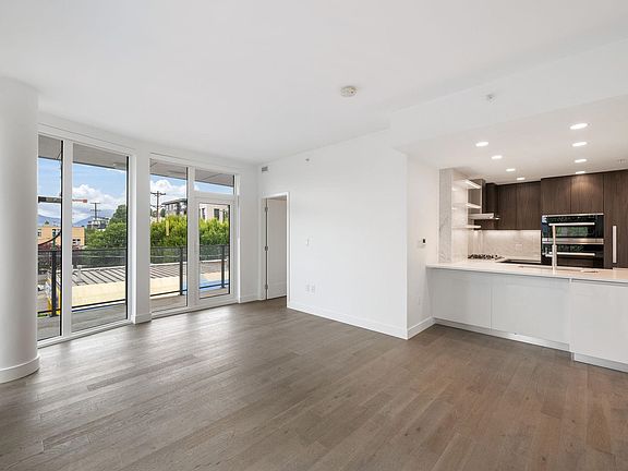 3rd image of 2888 Arbutus St #301