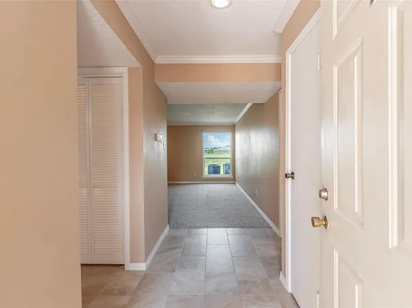 7600 Emmett F Lowry Expy APT 801, Texas City, TX 77591