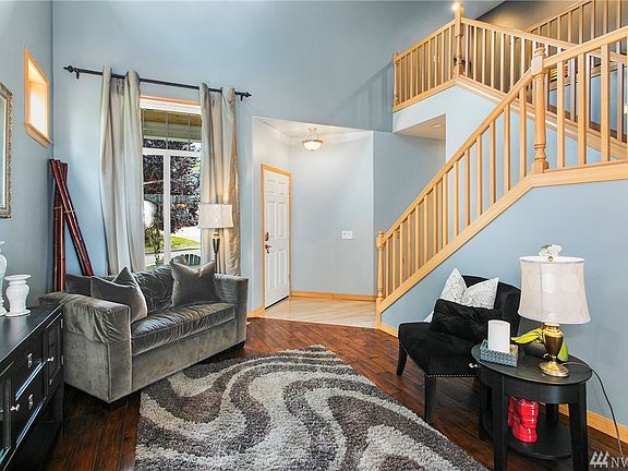 3rd image of 6705 47th Pl NE