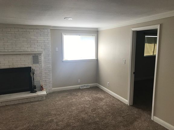 3rd image of 1713 Georgia St