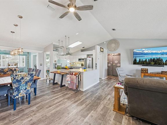 3rd image of 6348 Highland Lakes Blvd