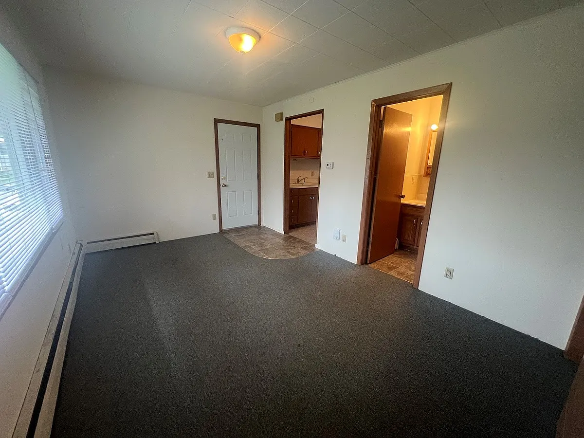 Photo 2 of 6 - 2170 Allen Blvd #6 - Middleton, WI Building Photo - 2170 Allen Blvd #6