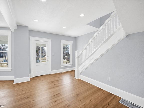 4th image of 1867 E 31st St