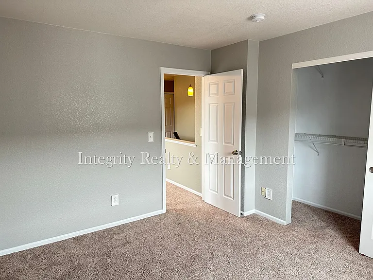 7402 Eagle Rock Dr — Photo 37
