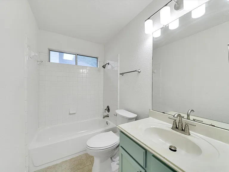 1707 Primrose Ln — Photo 22