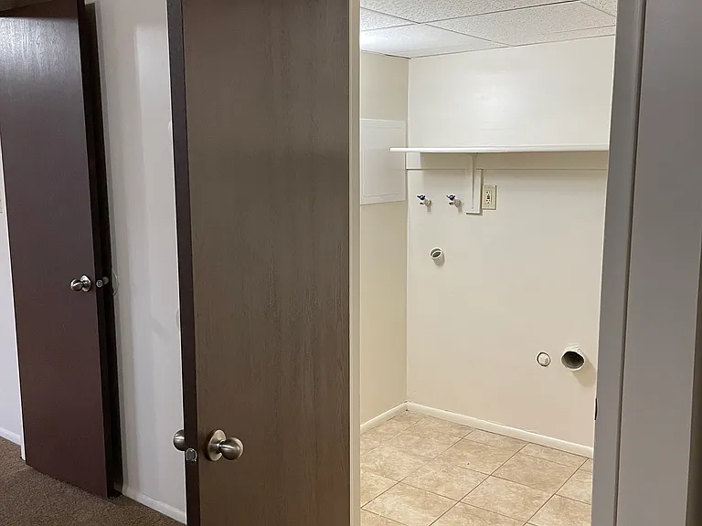 15 E 600 N — Photo 18