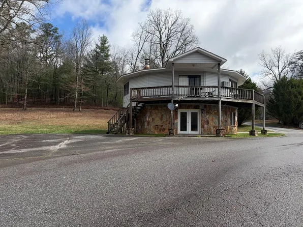 526 Red Bush School Rd, Blue Ridge, GA 30513