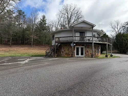 526 Red Bush School Rd Photo 1
