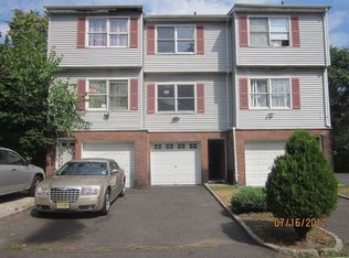 98 Hillyer St #2B-2, Orange, NJ 07050