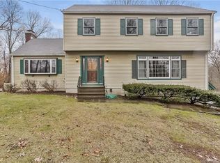 515 Saw Mill Rd, Guilford, CT 06437